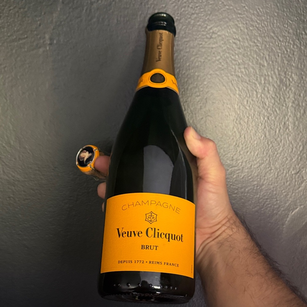 Veuve Clicquot Brut Champagne Yellow Label EMPTY BOTTLE & CORK 750ml